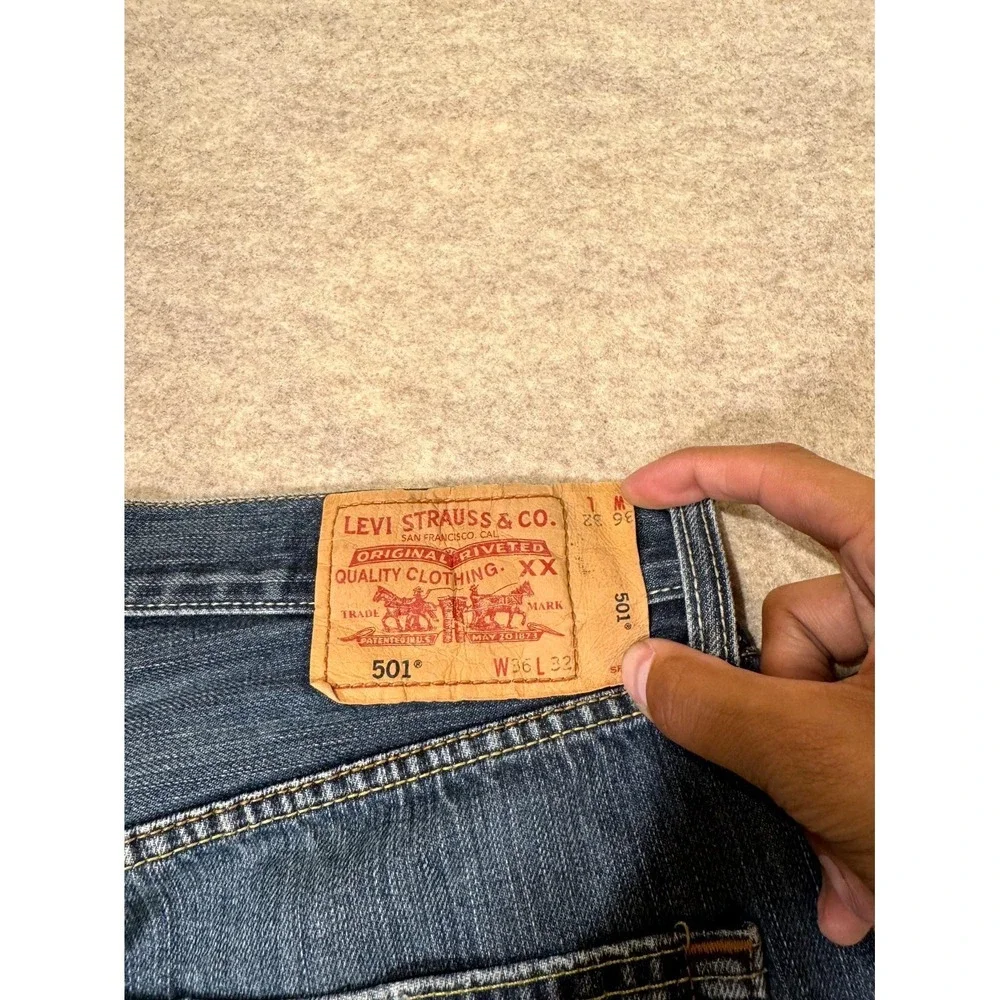 Levis‎ 501 Original Fit Straight Jeans Mens 36x32 Blue Denim Cotton Medium Wash